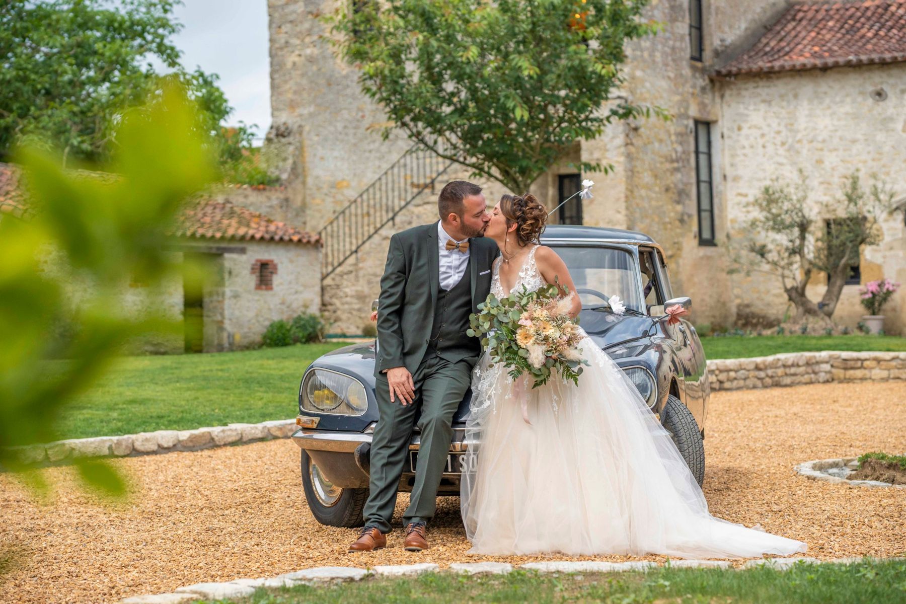 Élise & Julien, Domaine de la Chopinière, Sainte-Cécile, Vendée, photo 2 sur 10