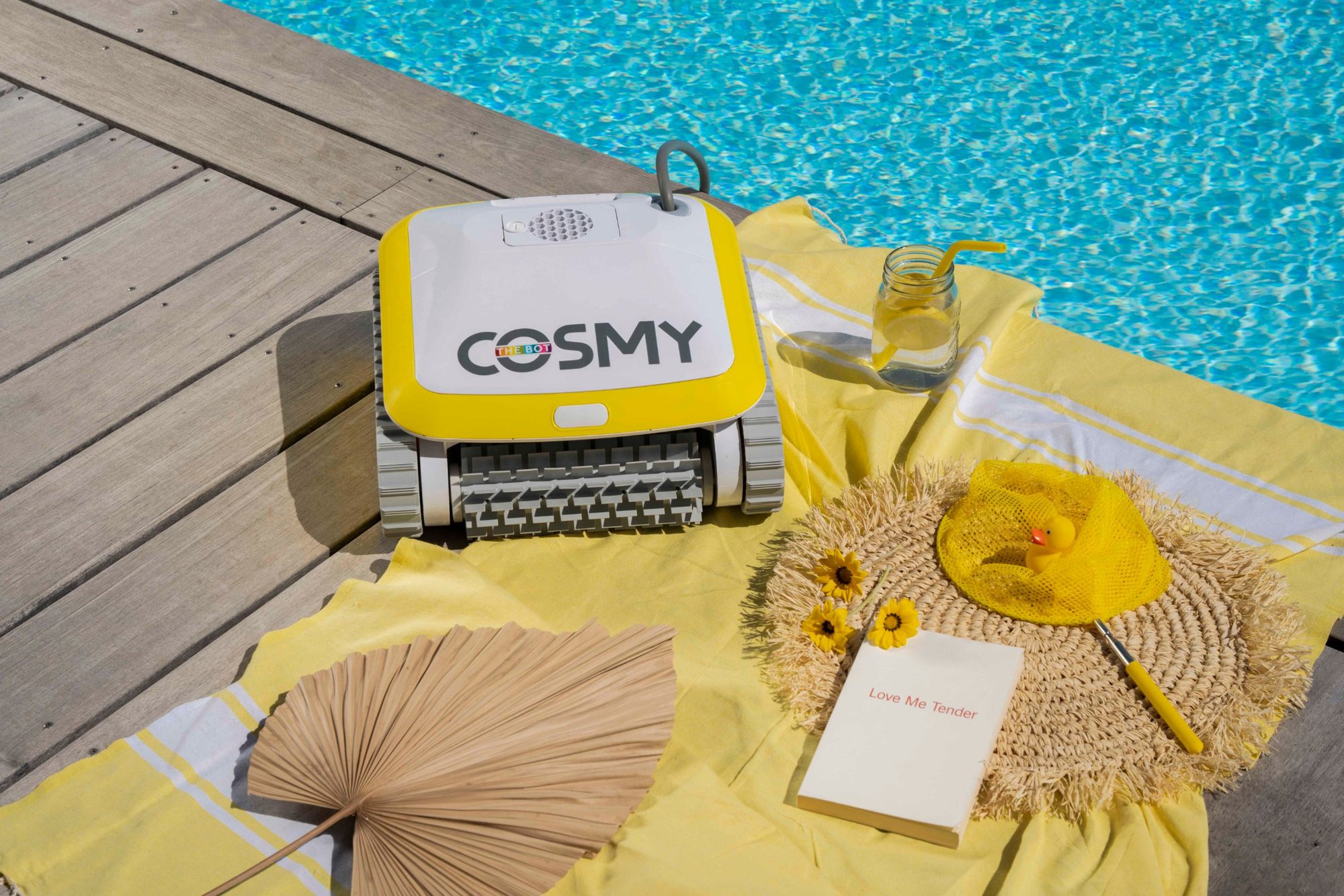 Cosmy, le nouveau robot de piscine — photo 2 sur 8