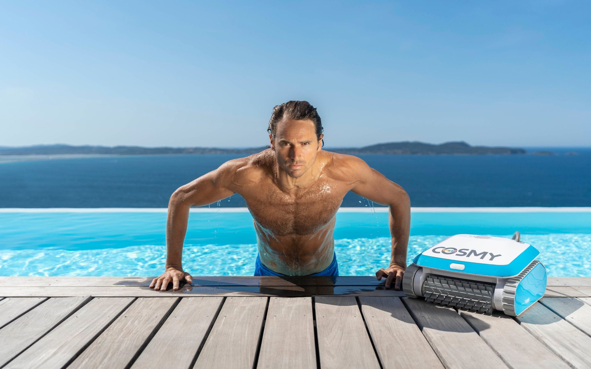 Cosmy, le nouveau robot de piscine — photo 7 sur 8